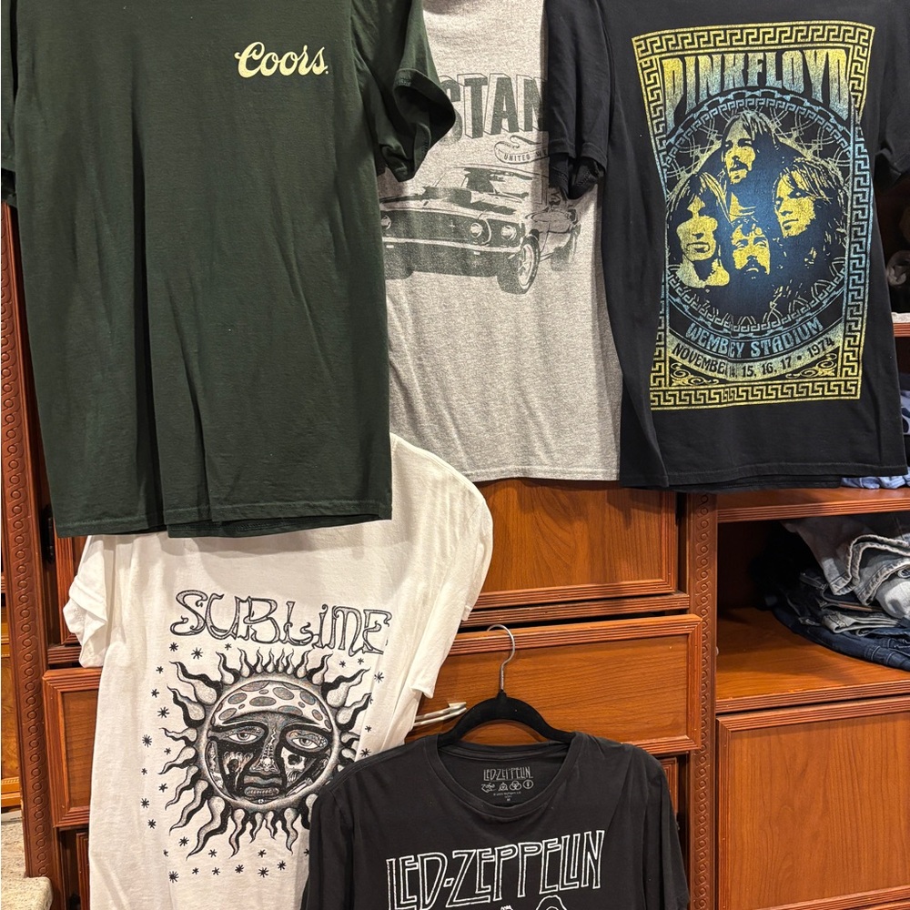 Bundle of Graphic Tees